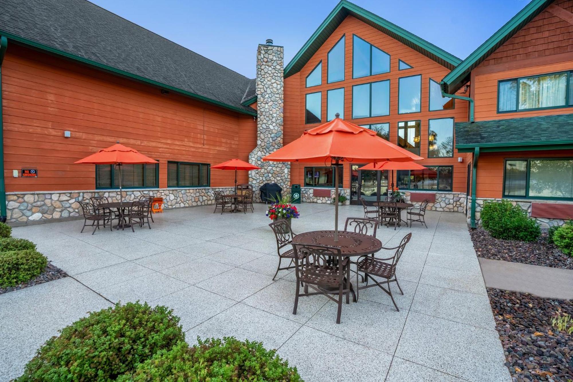 Holiday Inn Express & Suites Hayward By Ihg Exterior foto